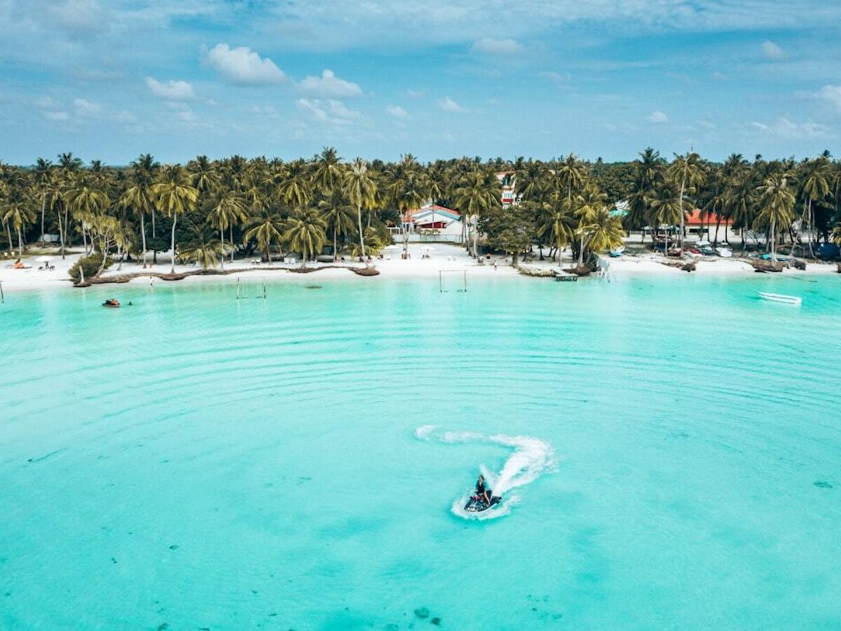 Jet-ski island tour