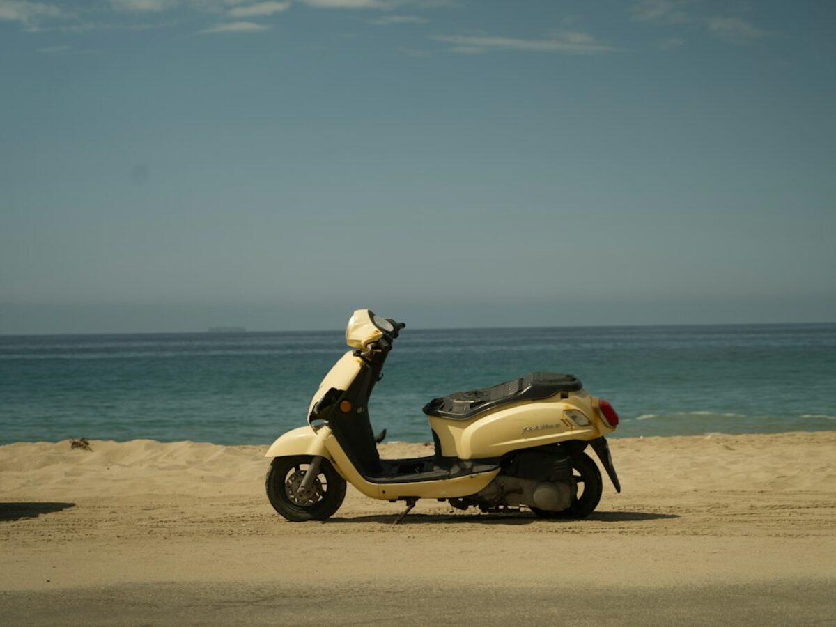 Scooter 125 cm³ — 2 casques fournis