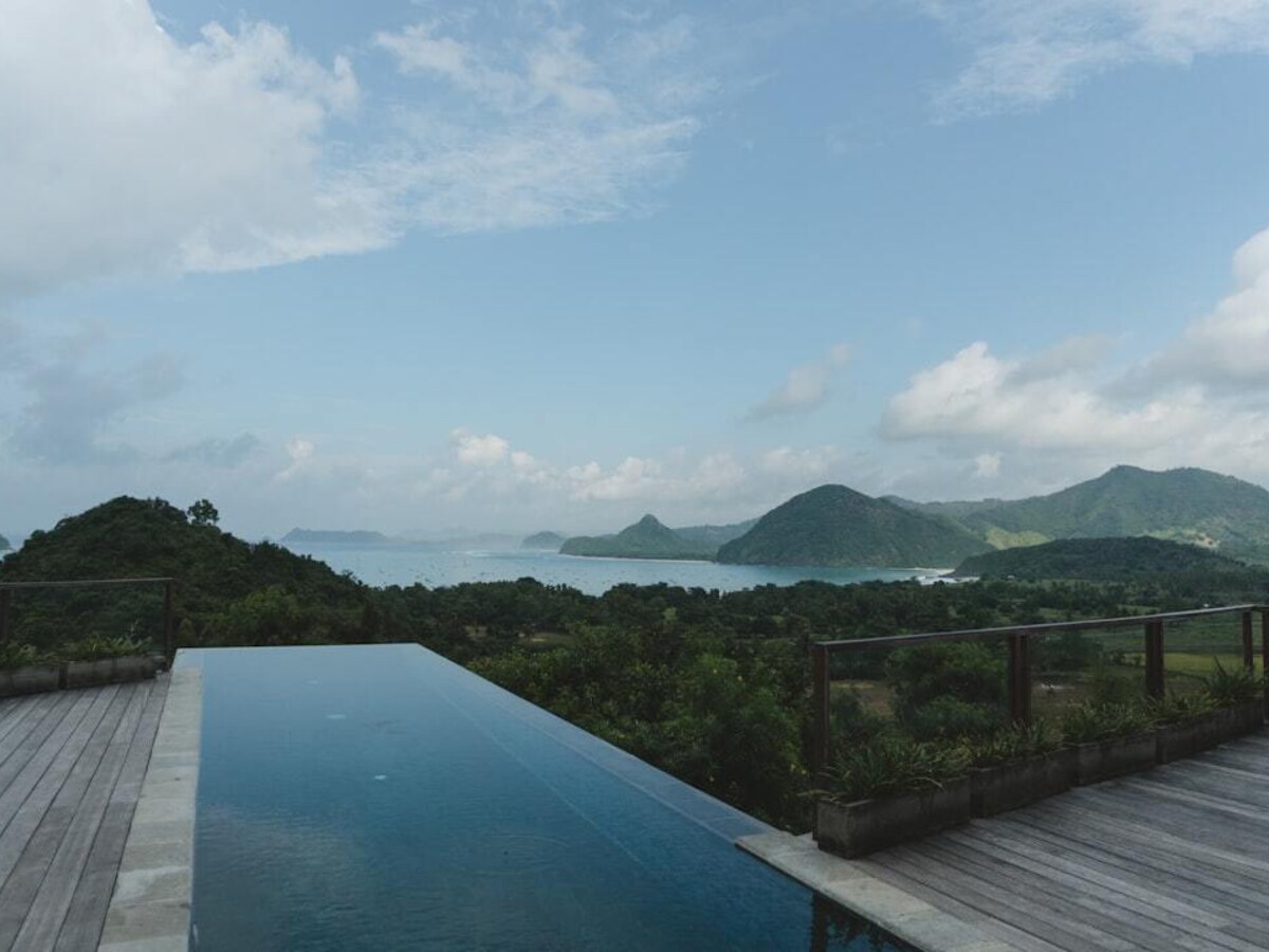 Bay-view villa — Taravao peninsula